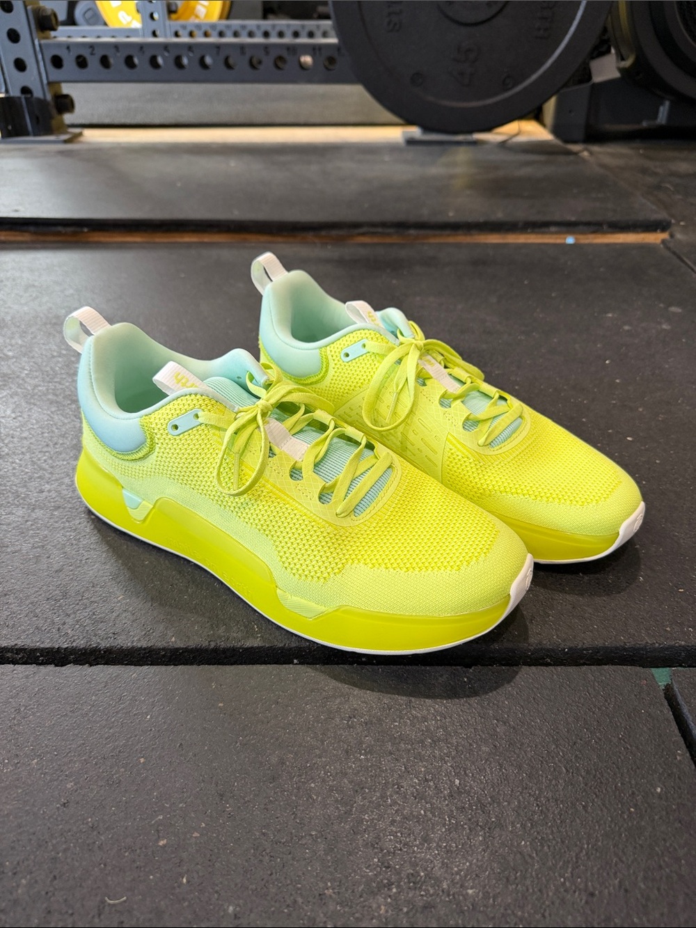 While on Earth Move Trainers Citron